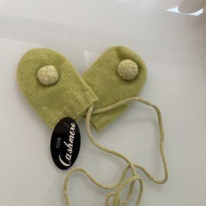Baby Girl's Pom-Pom Cashmere Mittens